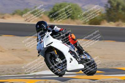 media/Oct-08-2022-SoCal Trackdays (Sat) [[1fc3beec89]]/Turn 10 (945am)/